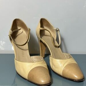 Bruno Magli Vintage 80s designer Cream and Tan T-Strap Heels with 2 tone leather